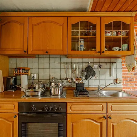 Winterruhe Am See, Mit Gemuetlichem Abendfeuer, Purer & Einem Warmen Kachelofen In Omas Luetter Obstbutze *