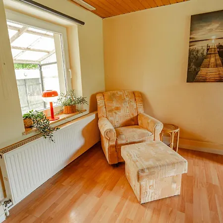 Appartamento Winterruhe Am See, Mit Gemuetlichem Abendfeuer, Purer & Einem Warmen Kachelofen In Omas Luetter Obstbutze Lübstorf