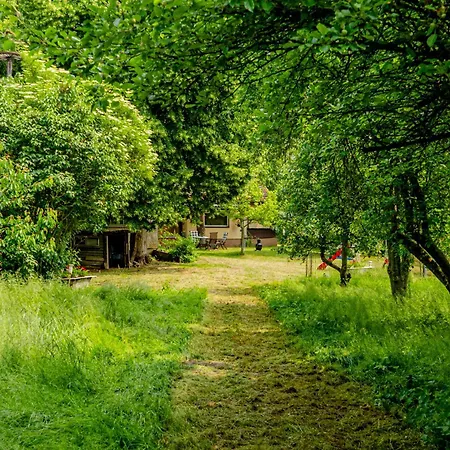 Winterruhe Am See, Mit Gemuetlichem Abendfeuer, Purer & Einem Warmen Kachelofen In Omas Luetter Obstbutze