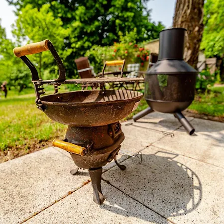 Appartamento Winterruhe Am See, Mit Gemuetlichem Abendfeuer, Purer & Einem Warmen Kachelofen In Omas Luetter Obstbutze *