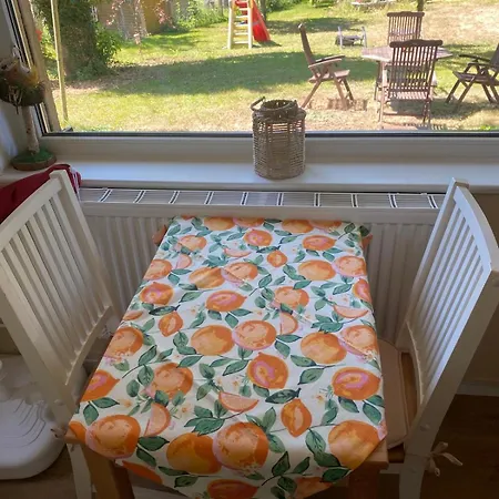 Appartamento Winterruhe Am See, Mit Gemuetlichem Abendfeuer, Purer & Einem Warmen Kachelofen In Omas Luetter Obstbutze Lübstorf