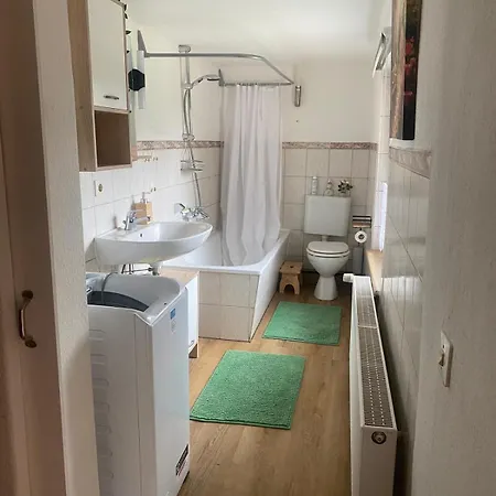 Appartamento Winterruhe Am See, Mit Gemuetlichem Abendfeuer, Purer & Einem Warmen Kachelofen In Omas Luetter Obstbutze *